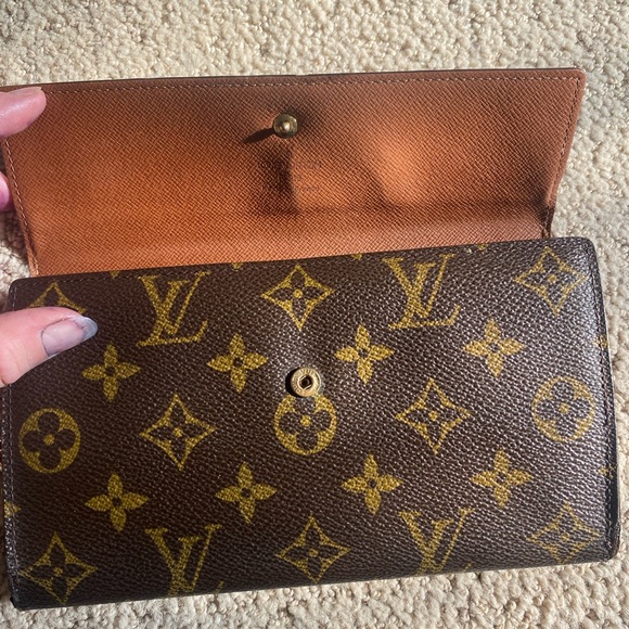 Louis Vuitton Classic monogram canvas International wallet on chain - Picture 11 of 11